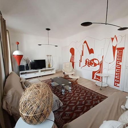 Appartement Tres Bien Situe- Spacieux - Calme - Parking Biarritz Exterior photo