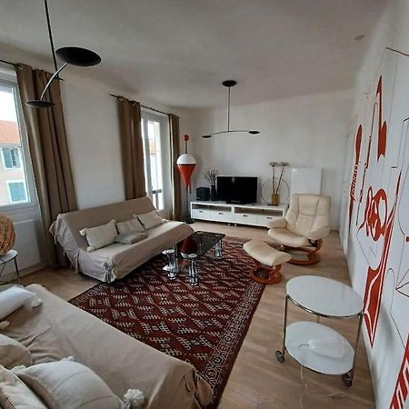 Appartement Tres Bien Situe- Spacieux - Calme - Parking Biarritz Exterior photo