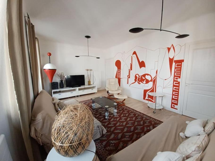 Appartement Tres Bien Situe- Spacieux - Calme - Parking Biarritz Exterior photo