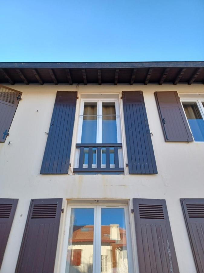 Appartement Tres Bien Situe- Spacieux - Calme - Parking Biarritz Exterior photo
